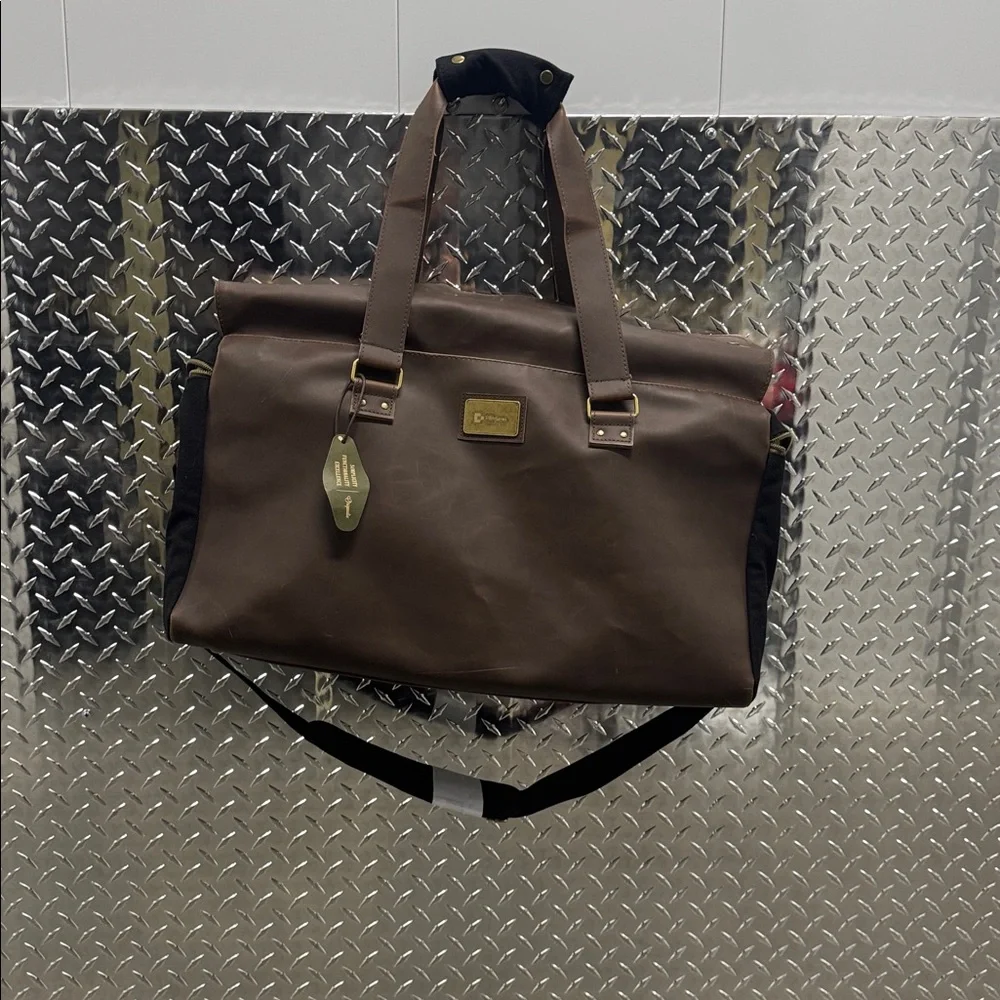 FINLEY MILL VOLTA DANVILLE DUFFEL BAG 35 L TRAVEL BAG NEW with tags!